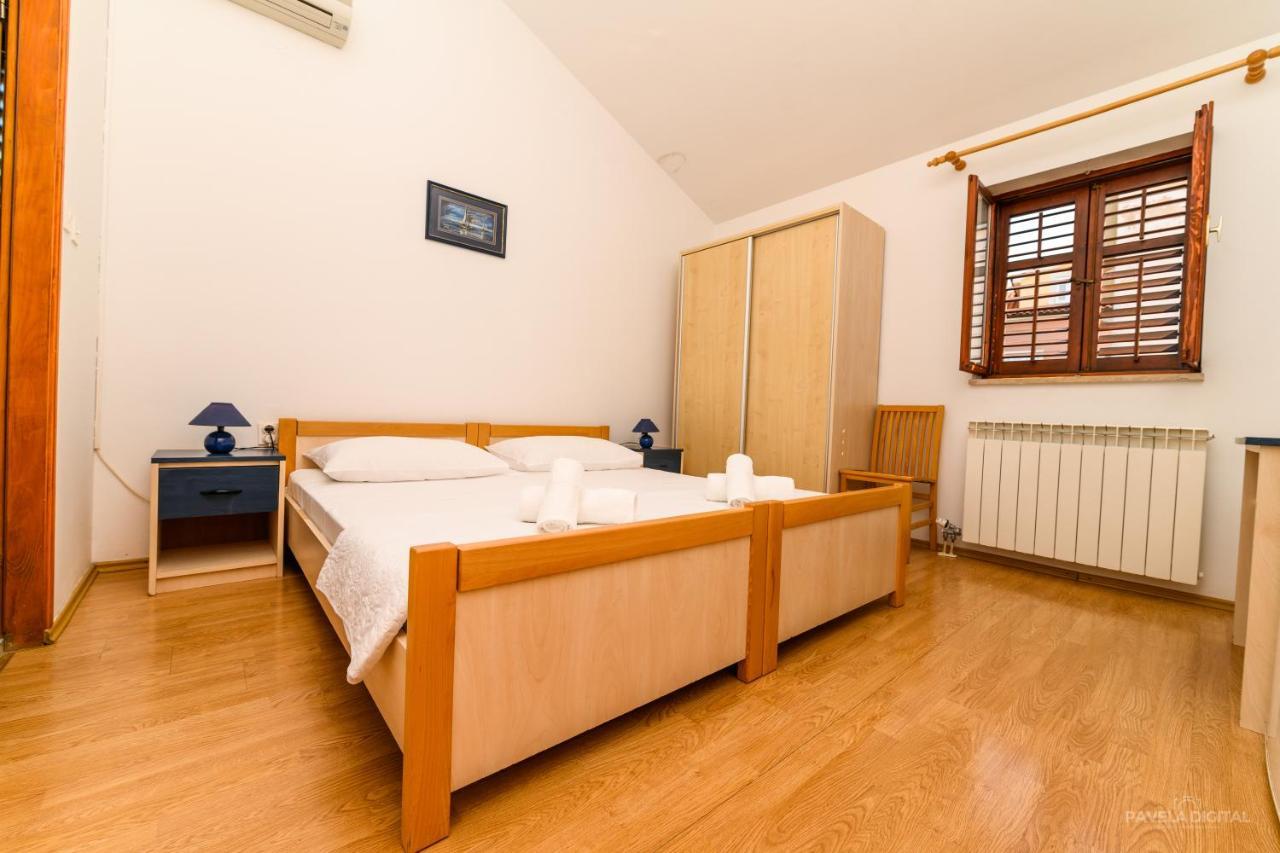 Sobe I Apartman Mareta Miholascica Exterior foto