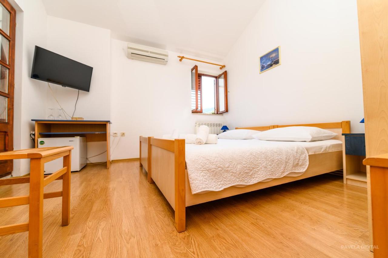 Sobe I Apartman Mareta Miholascica Exterior foto
