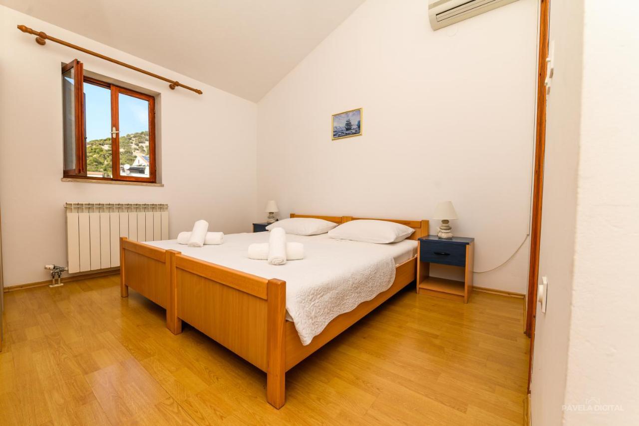 Sobe I Apartman Mareta Miholascica Exterior foto