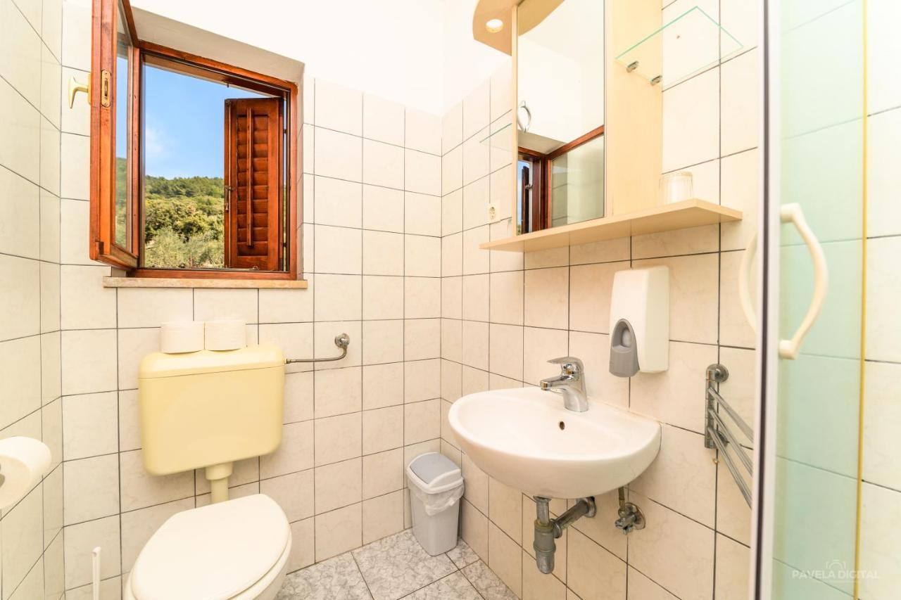 Sobe I Apartman Mareta Miholascica Exterior foto